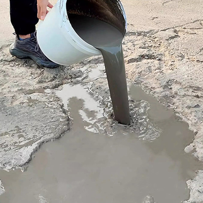 स्व-सपाट आउटडोर सीमेंट फर्श जलरोधक पैवेंट पेंट लगाने में आसान है